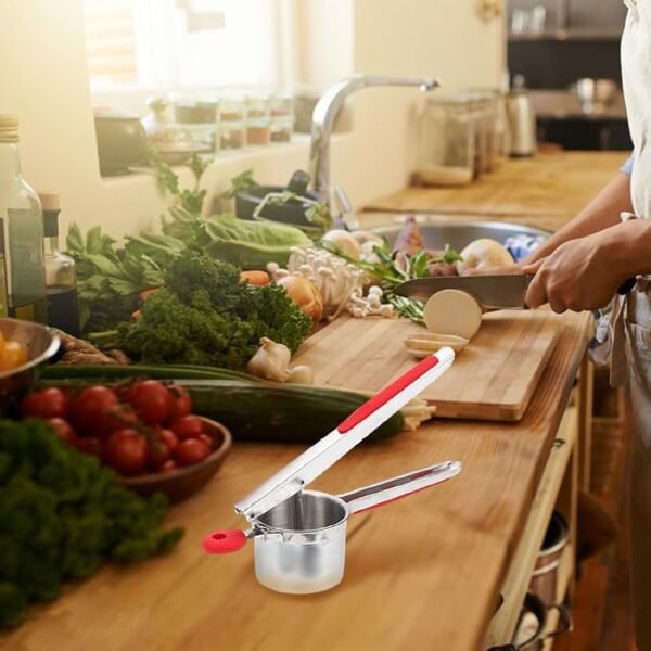 Potato Masher with Cutter